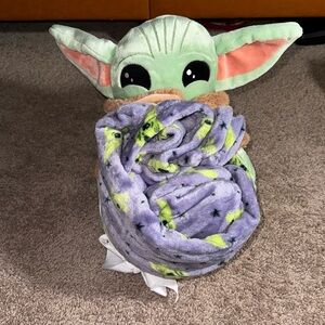 The Big One Star Wars The Mandalorian Plush with Throw Blanket